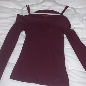 Red by BKE Keyhole Ribbed Cold Shoulder Top